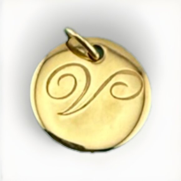 Tiffany and Co 18K Yellow Gold Notes Letter “V” Initial Disk Charm Pendant 2.9g - Picture 1 of 6